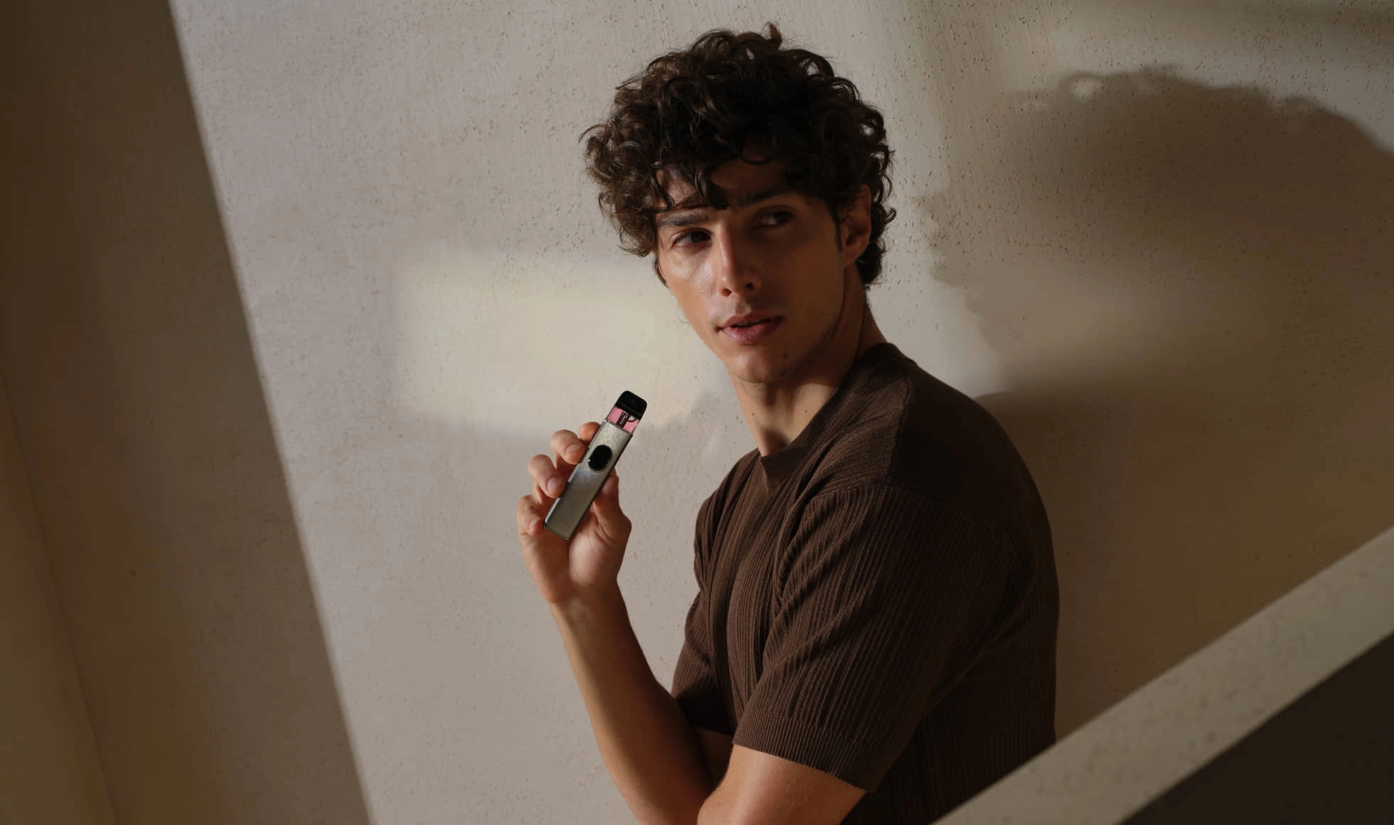 Vaporesso XROS Family – wide range of MTL vape kits and pod systems designed for both beginners and experienced mouth to lung vapers.